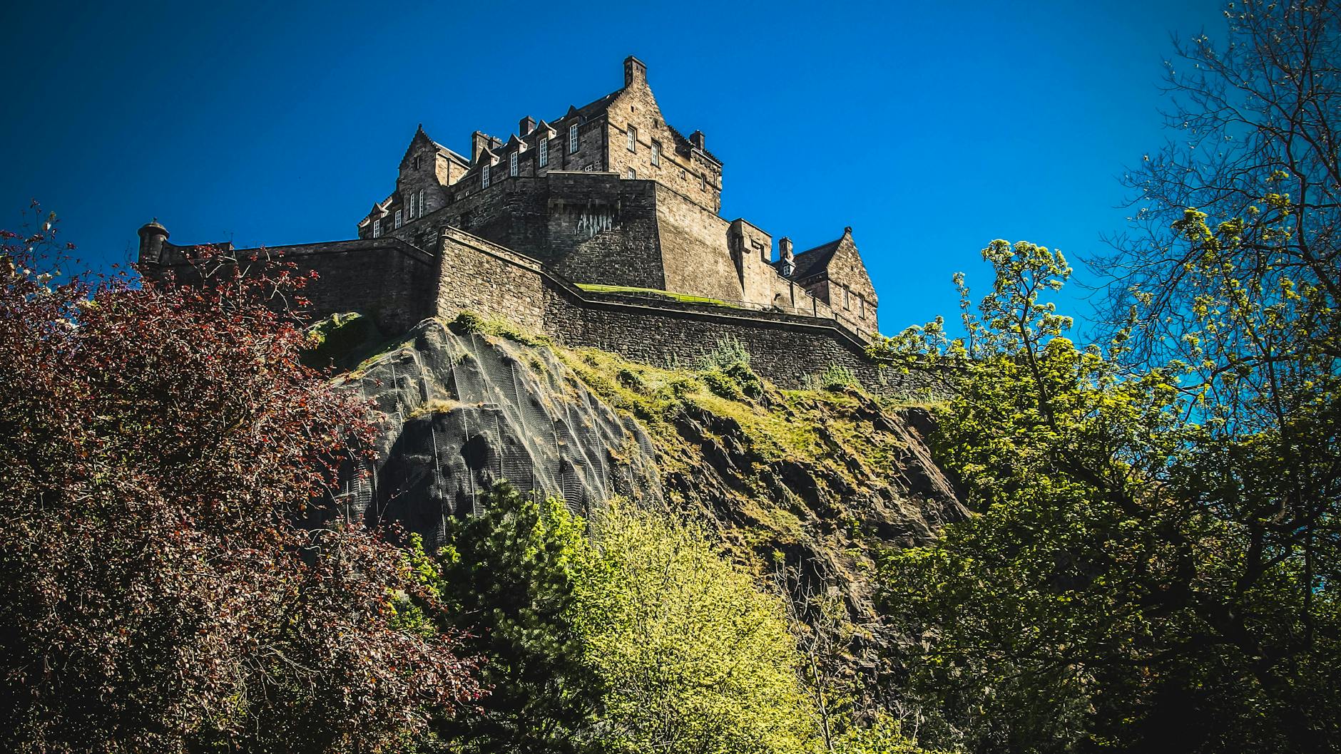 Edinburgh Castle: The Complete Visitor’s Guide (2026)
