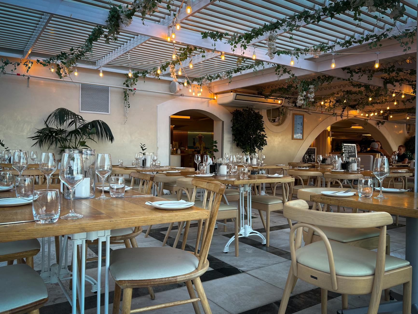 Edinburgh Food Guide: Where to Eat, What to Try & Best Restaurants (2026)