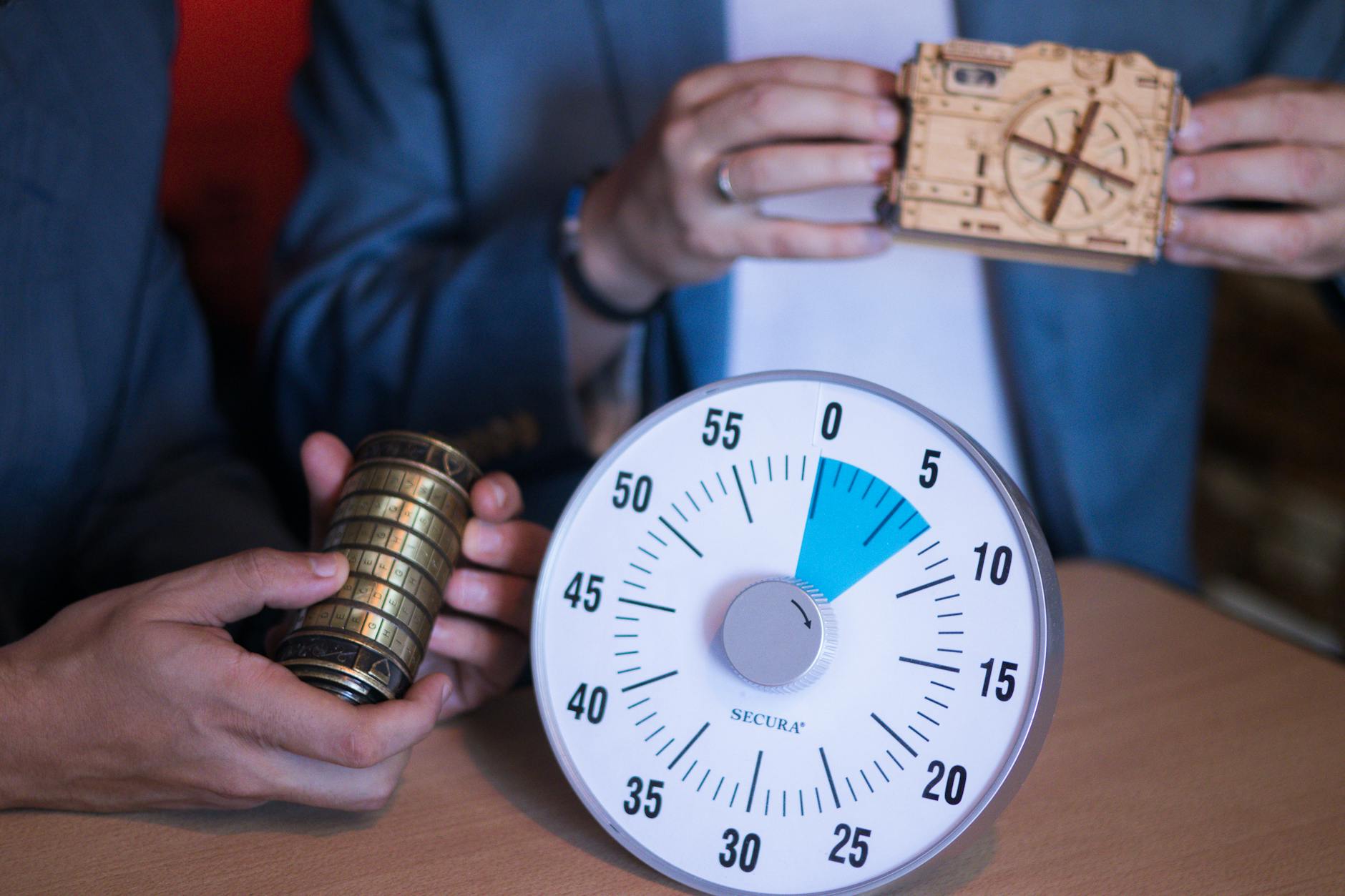 Indoor activities Edinburgh — friends solving puzzles in an Edinburgh escape room
