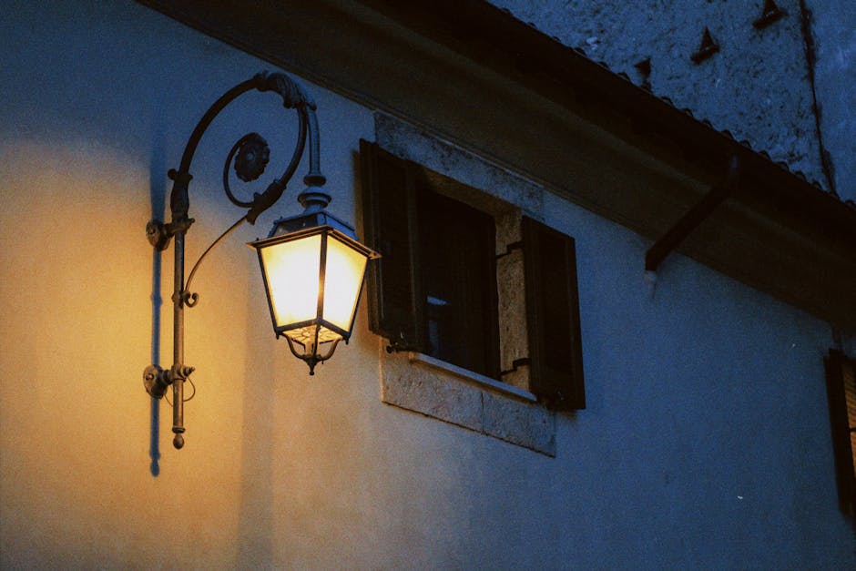 Edinburgh ghost tour vintage street lantern night
